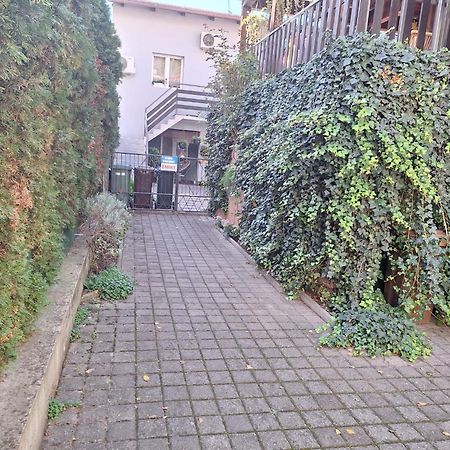New Studio Apartment Emmy With Free Street Parking Zagreb Exterior photo