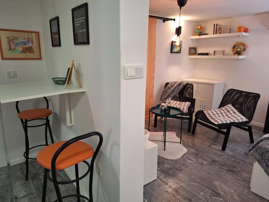 New Studio Apartment Emmy With Free Street Parking Zagreb Exterior photo